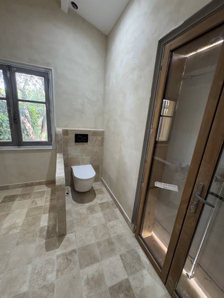 wc suspendu japonais bati support geberit frejus proche saint raphael